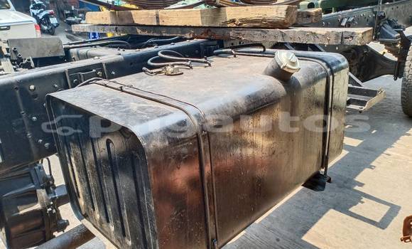 Buy Used Isuzu FTR 850 Green Truck in Pomio in East New Britain Buy Used Isuzu FTR 850 Green Truck in Pomio in East New Britain