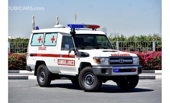 Buy Import Toyota Land Cruiser White Car in Import - Dubai in Enga Buy Import Toyota Land Cruiser White Car in Import - Dubai in Enga