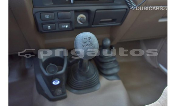 Buy Import Toyota Land Cruiser White Car in Import - Dubai in Enga Buy Import Toyota Land Cruiser White Car in Import - Dubai in Enga