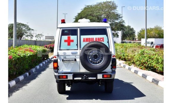 Buy Import Toyota Land Cruiser White Car in Import - Dubai in Enga Buy Import Toyota Land Cruiser White Car in Import - Dubai in Enga