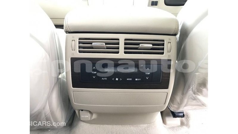 Big with watermark toyota land cruiser enga import dubai 5615