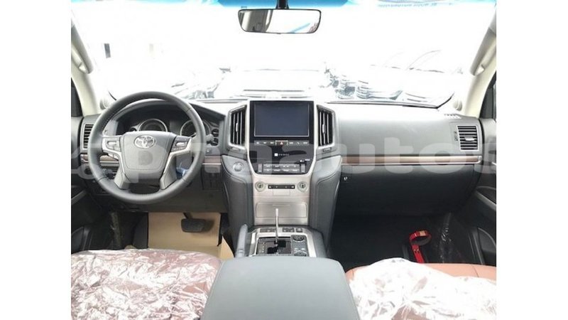 Big with watermark toyota land cruiser enga import dubai 5616