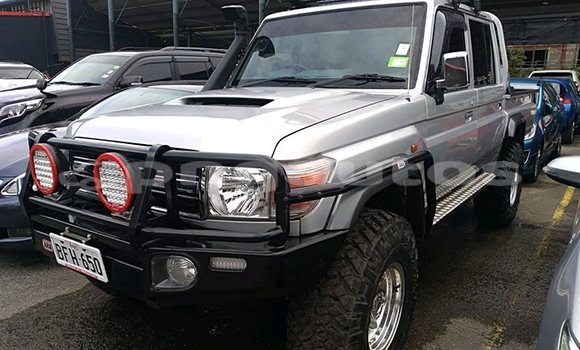Acheter Occasion Voiture Toyota Land Cruiser Gris à Port Moresby, National Capital District Acheter Occasion Voiture Toyota Land Cruiser Gris à Port Moresby, National Capital District
