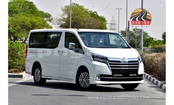 Buy Import Toyota Granvia White Car in Import - Dubai in Enga Buy Import Toyota Granvia White Car in Import - Dubai in Enga