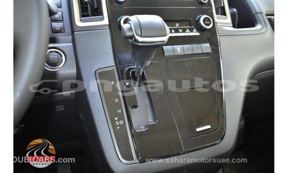 Buy Import Toyota Granvia White Car in Import - Dubai in Enga Buy Import Toyota Granvia White Car in Import - Dubai in Enga