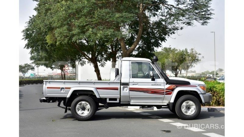 Big with watermark toyota land cruiser enga import dubai 5620