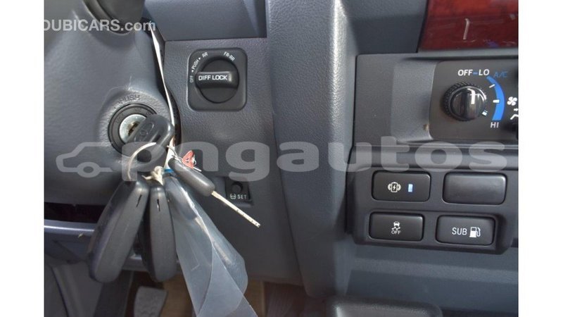 Big with watermark toyota land cruiser enga import dubai 5620