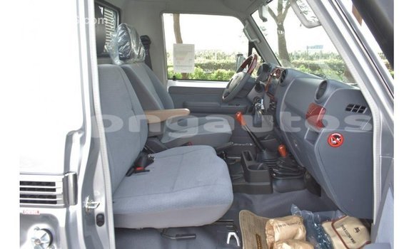 Buy Import Toyota Land Cruiser Other Car in Import - Dubai in Enga Buy Import Toyota Land Cruiser Other Car in Import - Dubai in Enga