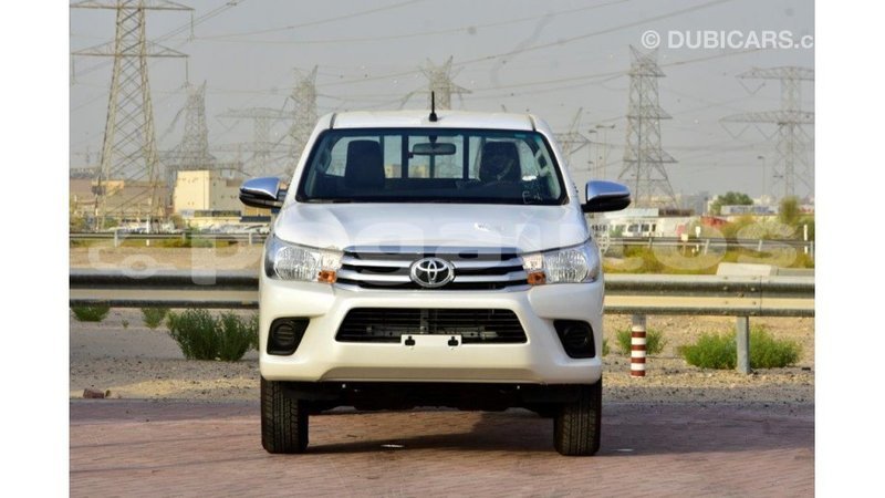 Big with watermark toyota hilux enga import dubai 5621