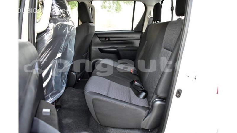 Big with watermark toyota hilux enga import dubai 5621