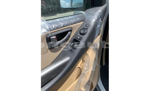 Buy Import Hyundai Accent White Car in Import - Dubai in Enga Buy Import Hyundai Accent White Car in Import - Dubai in Enga