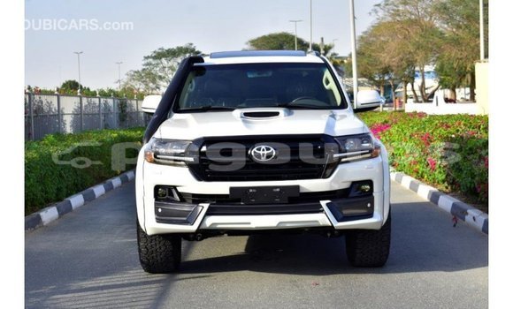 Buy Import Toyota Land Cruiser White Car in Import - Dubai in Enga Buy Import Toyota Land Cruiser White Car in Import - Dubai in Enga