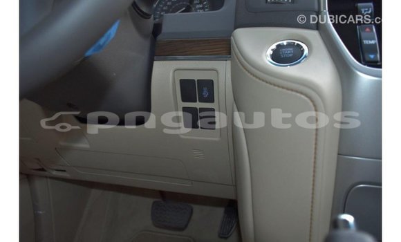 Buy Import Toyota Land Cruiser White Car in Import - Dubai in Enga Buy Import Toyota Land Cruiser White Car in Import - Dubai in Enga