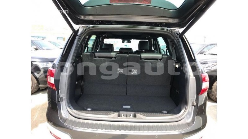 Big with watermark ford ranger enga import dubai 5633