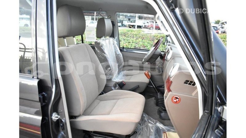 Big with watermark toyota land cruiser enga import dubai 5635