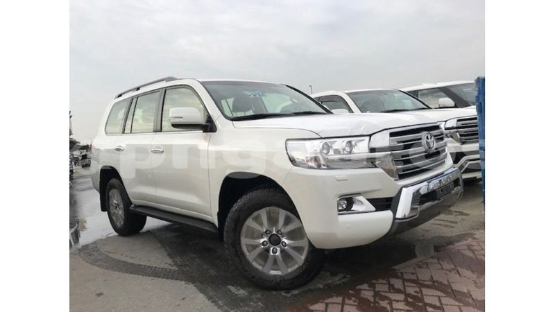 Big with watermark toyota land cruiser enga import dubai 5638