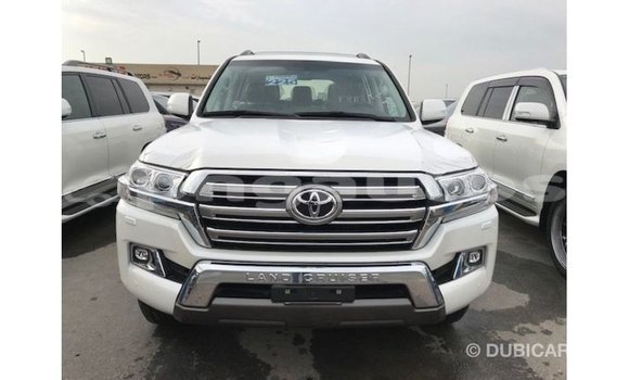 Buy Import Toyota Land Cruiser White Car in Import - Dubai in Enga Buy Import Toyota Land Cruiser White Car in Import - Dubai in Enga