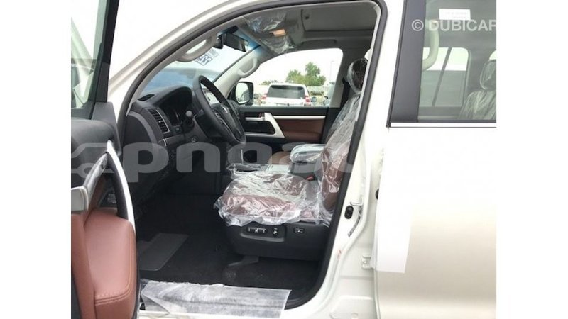 Big with watermark toyota land cruiser enga import dubai 5638