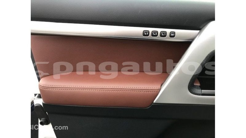 Big with watermark toyota land cruiser enga import dubai 5638