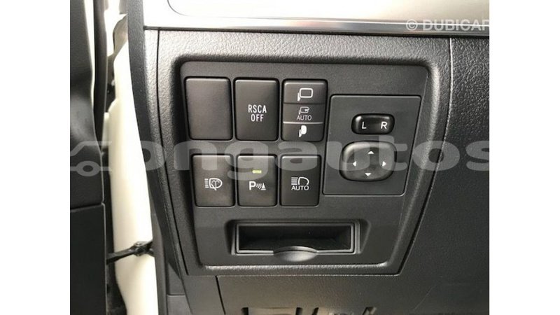 Big with watermark toyota land cruiser enga import dubai 5638