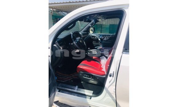 Buy Import Lexus LX White Car in Import - Dubai in Enga Buy Import Lexus LX White Car in Import - Dubai in Enga
