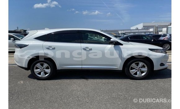 Buy Import Toyota Harrier White Car in Import - Dubai in Enga Buy Import Toyota Harrier White Car in Import - Dubai in Enga