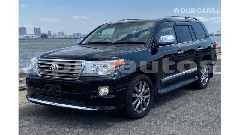 Big with watermark toyota land cruiser enga import dubai 5643