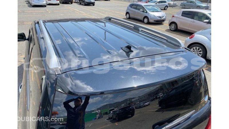 Big with watermark toyota land cruiser enga import dubai 5643