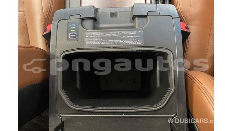 Big with watermark toyota land cruiser enga import dubai 5643