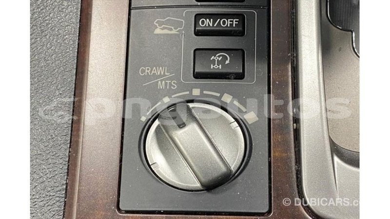 Big with watermark toyota land cruiser enga import dubai 5643