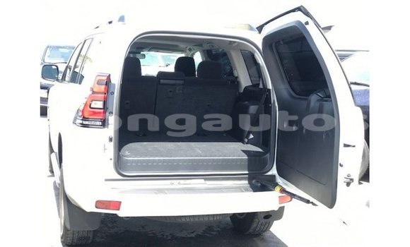 Buy Import Toyota Prado White Car in Import - Dubai in Enga Buy Import Toyota Prado White Car in Import - Dubai in Enga