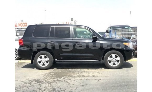 Buy Import Toyota Land Cruiser Black Car in Import - Dubai in Enga Buy Import Toyota Land Cruiser Black Car in Import - Dubai in Enga