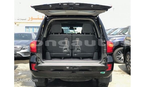 Buy Import Toyota Land Cruiser Black Car in Import - Dubai in Enga Buy Import Toyota Land Cruiser Black Car in Import - Dubai in Enga