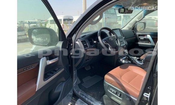 Buy Import Toyota Land Cruiser Black Car in Import - Dubai in Enga Buy Import Toyota Land Cruiser Black Car in Import - Dubai in Enga