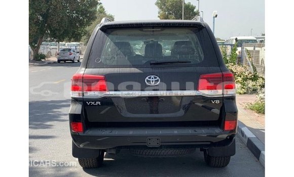 Buy Import Toyota Land Cruiser Black Car in Import - Dubai in Enga Buy Import Toyota Land Cruiser Black Car in Import - Dubai in Enga