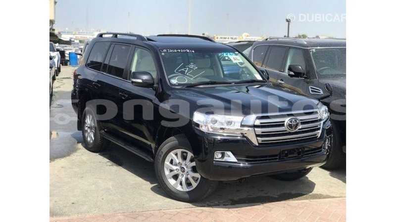 Big with watermark toyota land cruiser enga import dubai 5655
