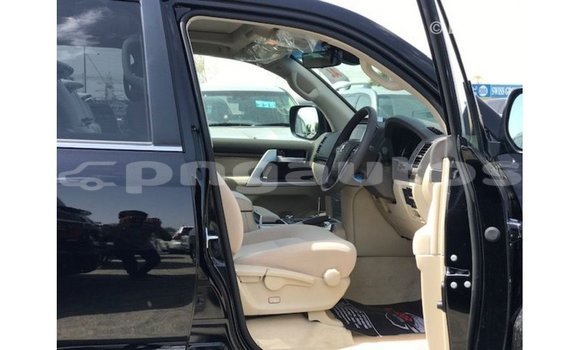Buy Import Toyota Land Cruiser Black Car in Import - Dubai in Enga Buy Import Toyota Land Cruiser Black Car in Import - Dubai in Enga