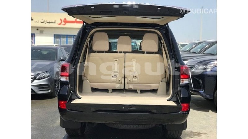 Big with watermark toyota land cruiser enga import dubai 5655