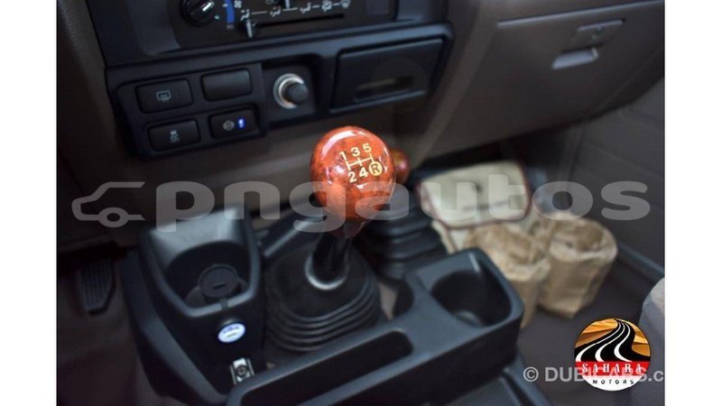 Big with watermark toyota land cruiser enga import dubai 5660