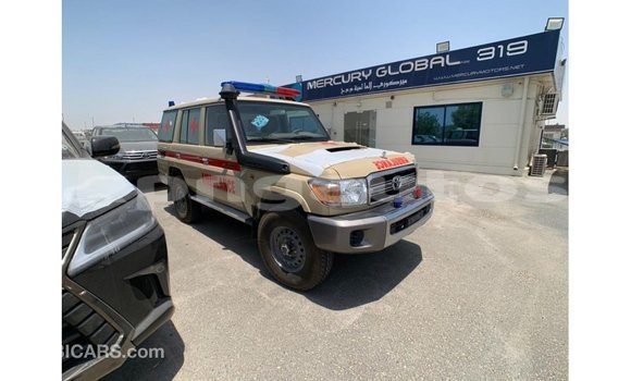 Buy Import Toyota Land Cruiser Beige Car in Import - Dubai in Enga Buy Import Toyota Land Cruiser Beige Car in Import - Dubai in Enga