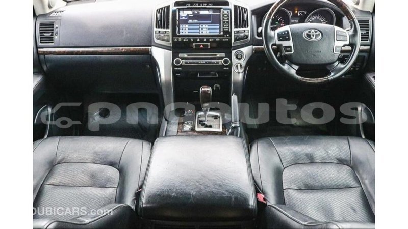 Big with watermark toyota land cruiser enga import dubai 5677