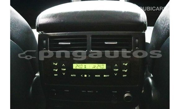 Buy Import Toyota Land Cruiser White Car in Import - Dubai in Enga Buy Import Toyota Land Cruiser White Car in Import - Dubai in Enga