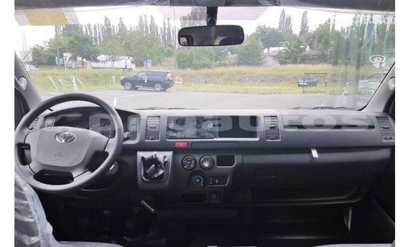 Buy Import Toyota Hiace White Car in Import - Dubai in Enga Buy Import Toyota Hiace White Car in Import - Dubai in Enga