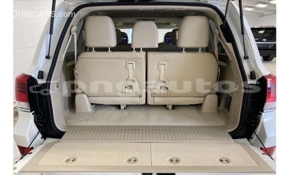 Buy Import Toyota Land Cruiser White Car in Import - Dubai in Enga Buy Import Toyota Land Cruiser White Car in Import - Dubai in Enga
