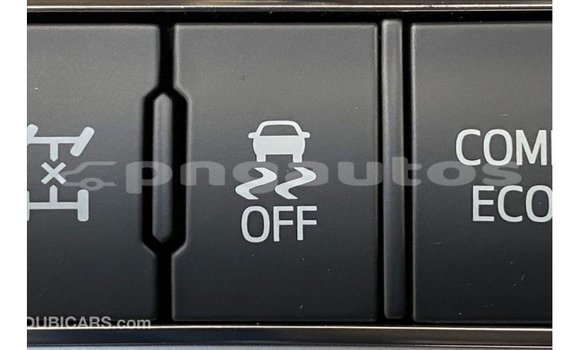 Buy Import Toyota Land Cruiser White Car in Import - Dubai in Enga Buy Import Toyota Land Cruiser White Car in Import - Dubai in Enga