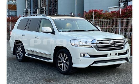 Buy Import Toyota Land Cruiser White Car in Import - Dubai in Enga Buy Import Toyota Land Cruiser White Car in Import - Dubai in Enga