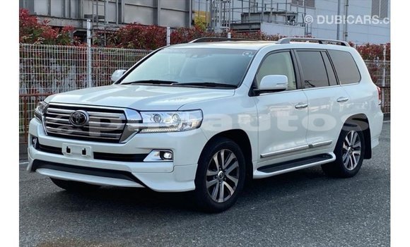 Buy Import Toyota Land Cruiser White Car in Import - Dubai in Enga Buy Import Toyota Land Cruiser White Car in Import - Dubai in Enga