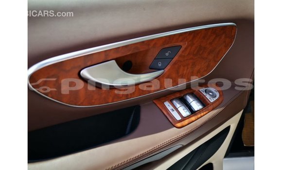 Buy Import Mercedes-Benz Vito White Car in Import - Dubai in Enga Buy Import Mercedes-Benz Vito White Car in Import - Dubai in Enga
