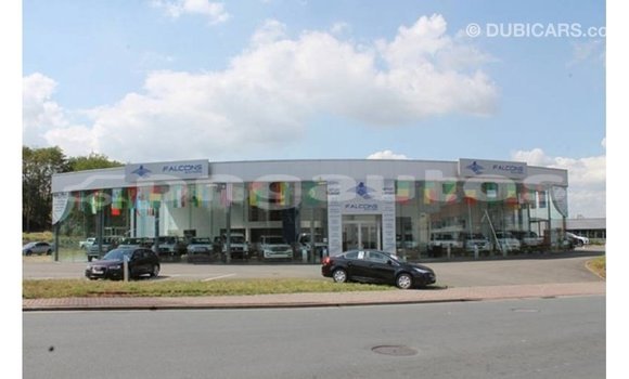 Buy Import Toyota Hilux White Car in Import - Dubai in Enga Buy Import Toyota Hilux White Car in Import - Dubai in Enga