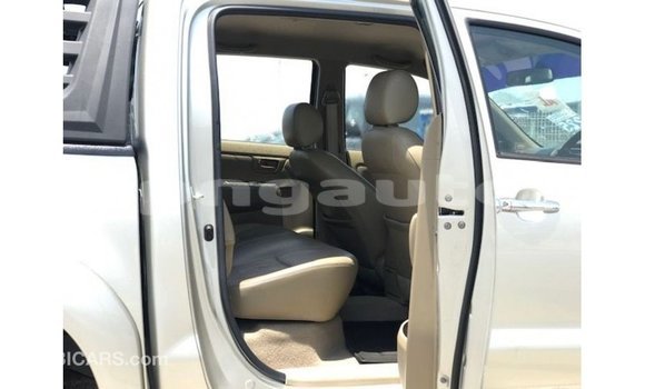 Buy Import Toyota Hilux Other Car in Import - Dubai in Enga Buy Import Toyota Hilux Other Car in Import - Dubai in Enga